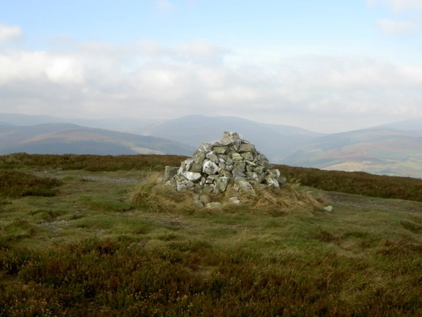 An image depicting the trail Trooperstown Hill and its surrounding area.