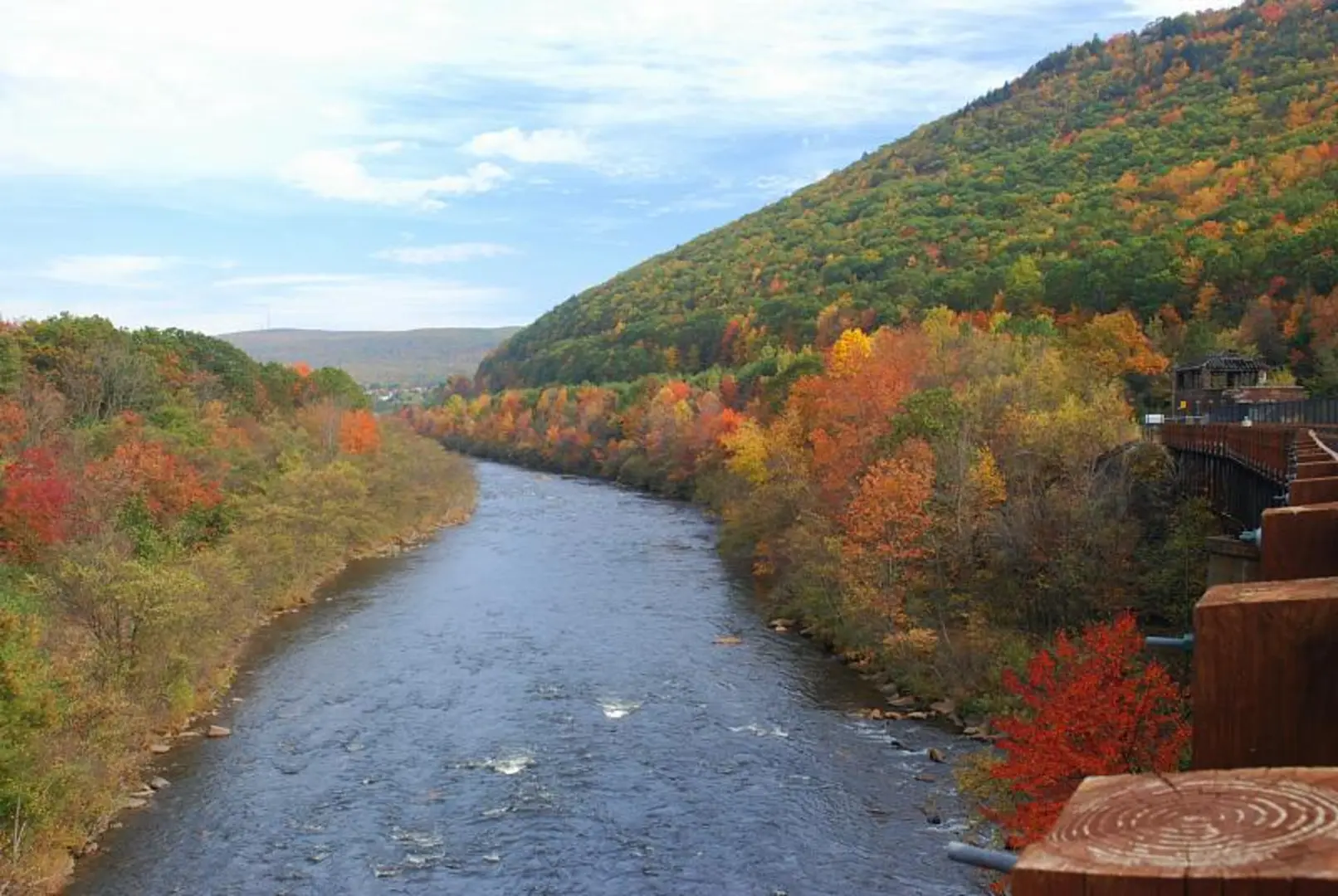 An image depicting the trail Lehigh River and its surrounding area.