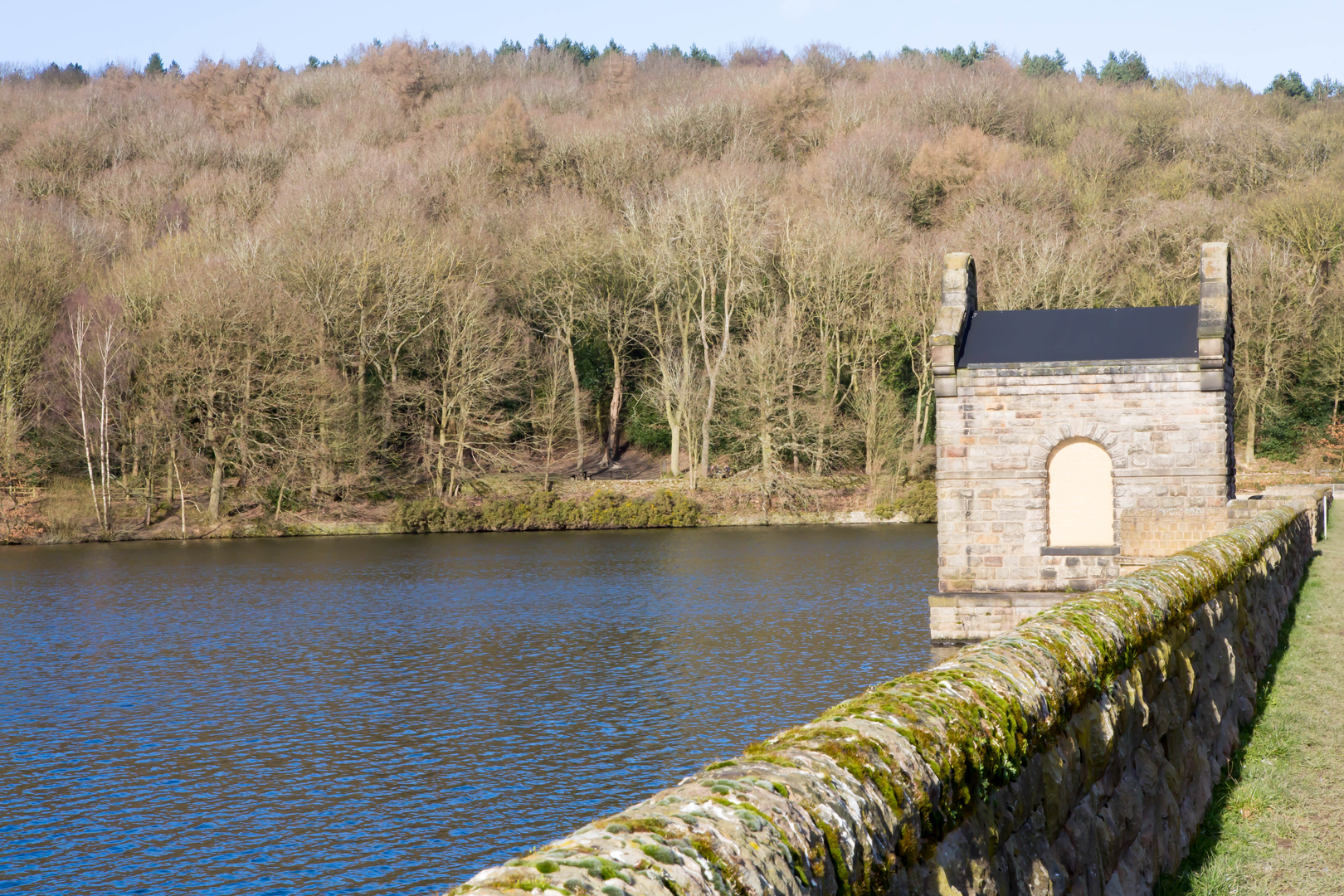 An image depicting the trail Linacre Reservoirs and Old Brampton and its surrounding area.