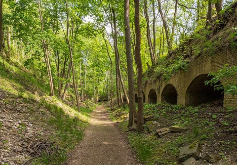 An image depicting the trail Töpferwanderweg and its surrounding area.