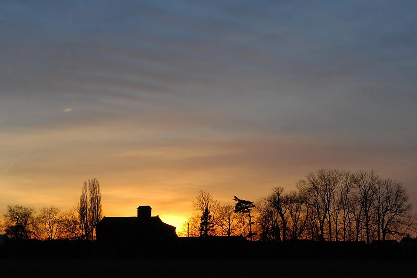 An image depicting the trail Müllekoven Loop and its surrounding area.
