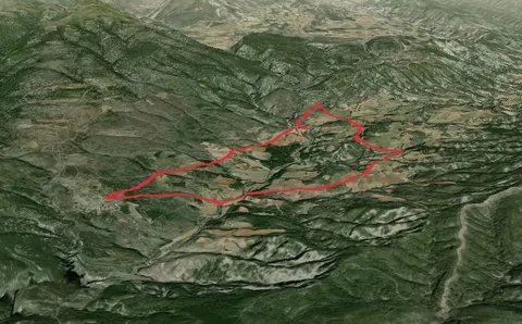 An image depicting the trail Almazorre PR HU 56 and its surrounding area.