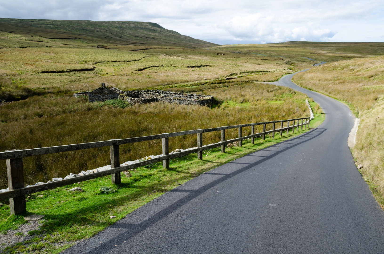 An image depicting the trail Kirkby Stephen Loop via Pennine Way and its surrounding area.