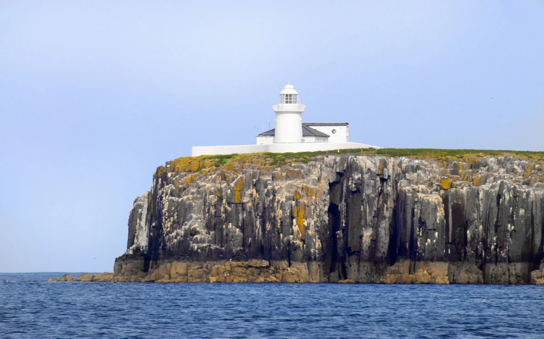 An image depicting the trail Farne Islands and its surrounding area.