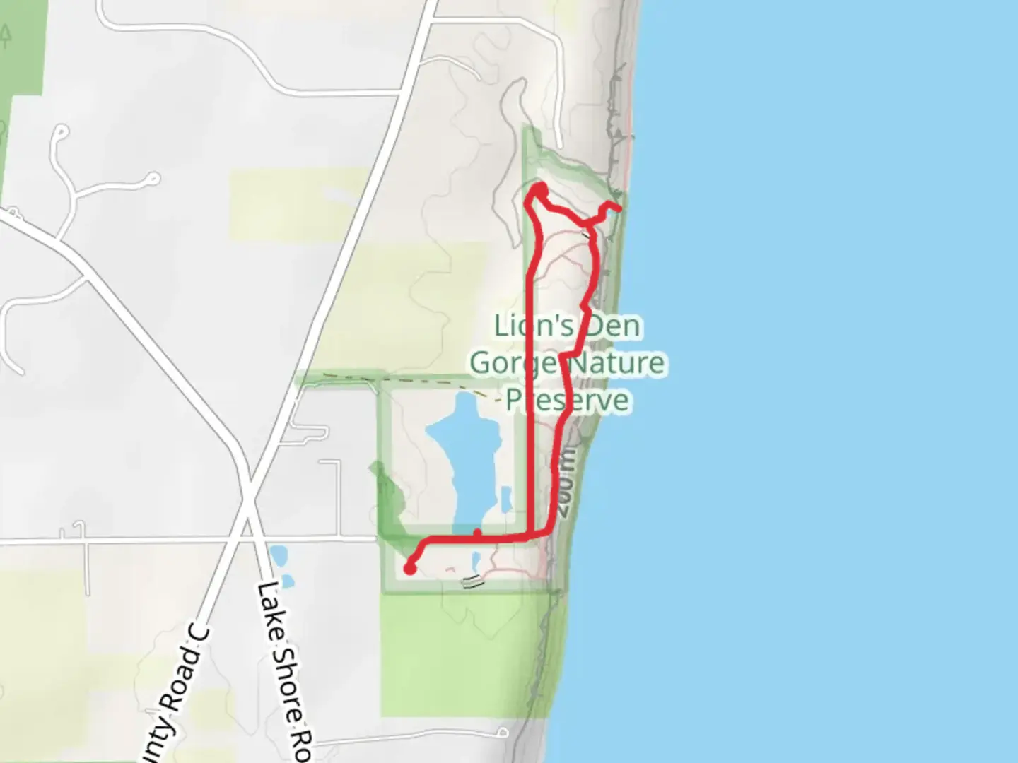 An image depicting the trail Lion's Den and Bluff Loop Trail and its surrounding area.