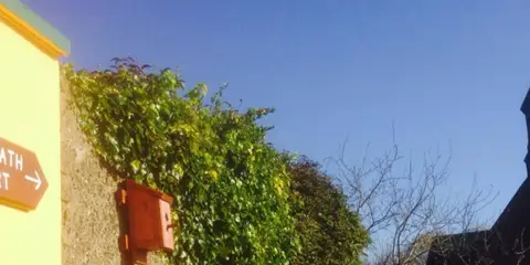 An image depicting the trail Killoscully Mass Path Looped Walk and its surrounding area.