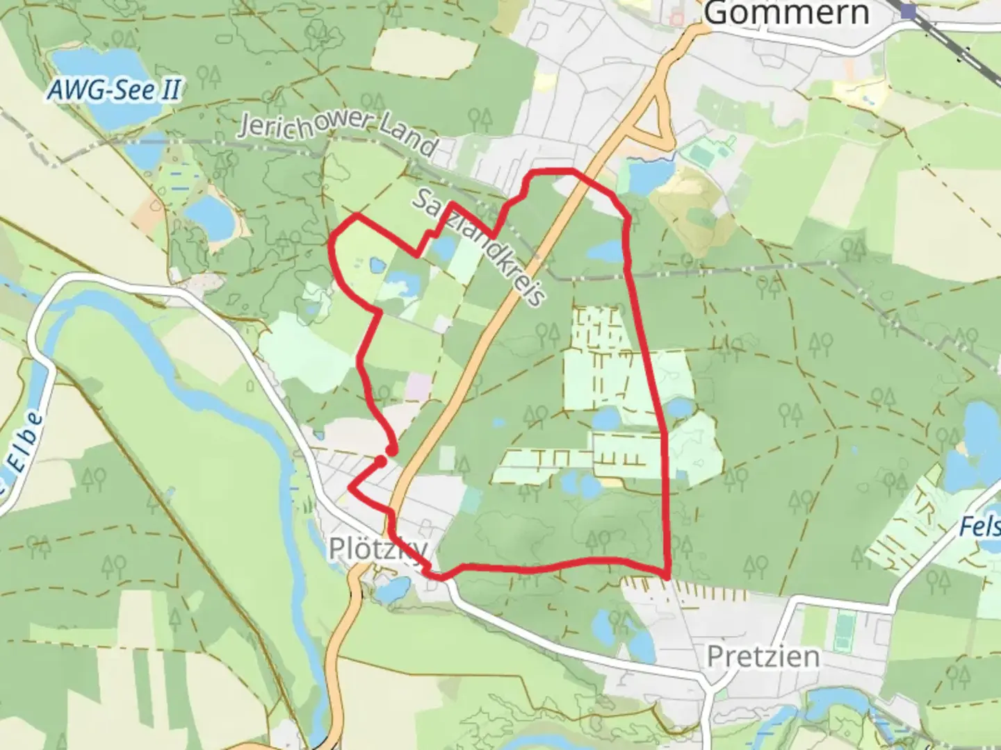 An image depicting the trail Plötzky Loop via Kleiner Waldsee and its surrounding area.