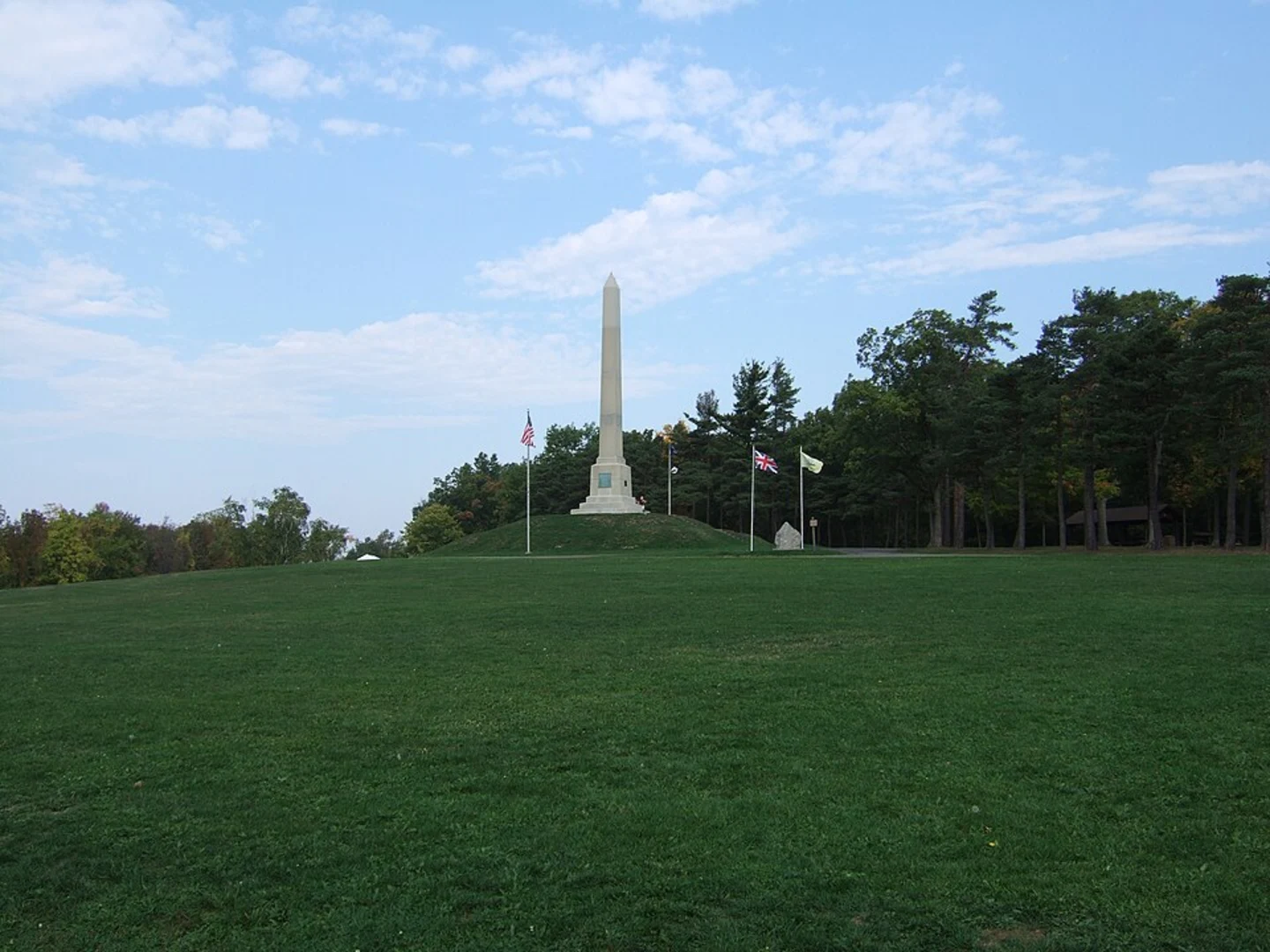 An image depicting the trail Newtown Battlefield State Park Loop and its surrounding area.