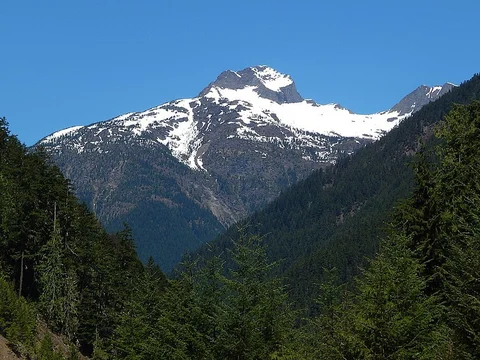 An image depicting the trail Chancellor Trail and its surrounding area.