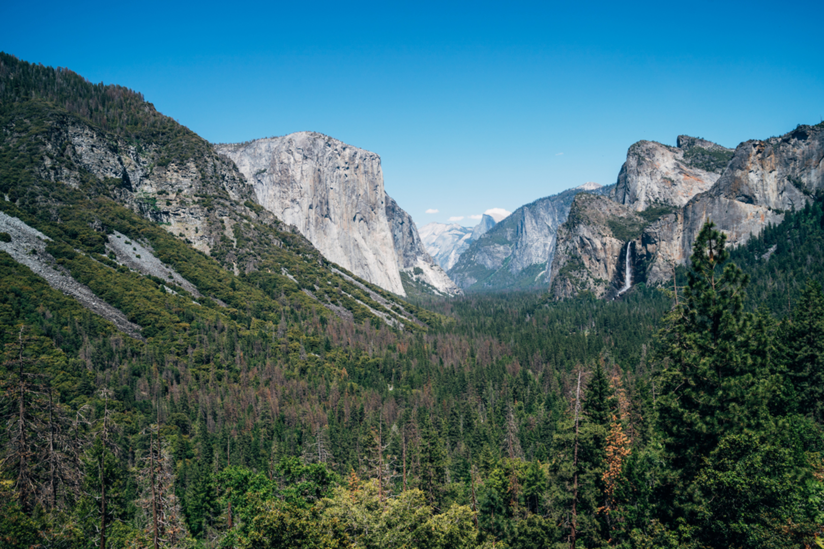 An image depicting the trail Pothole Dome Trail and its surrounding area.