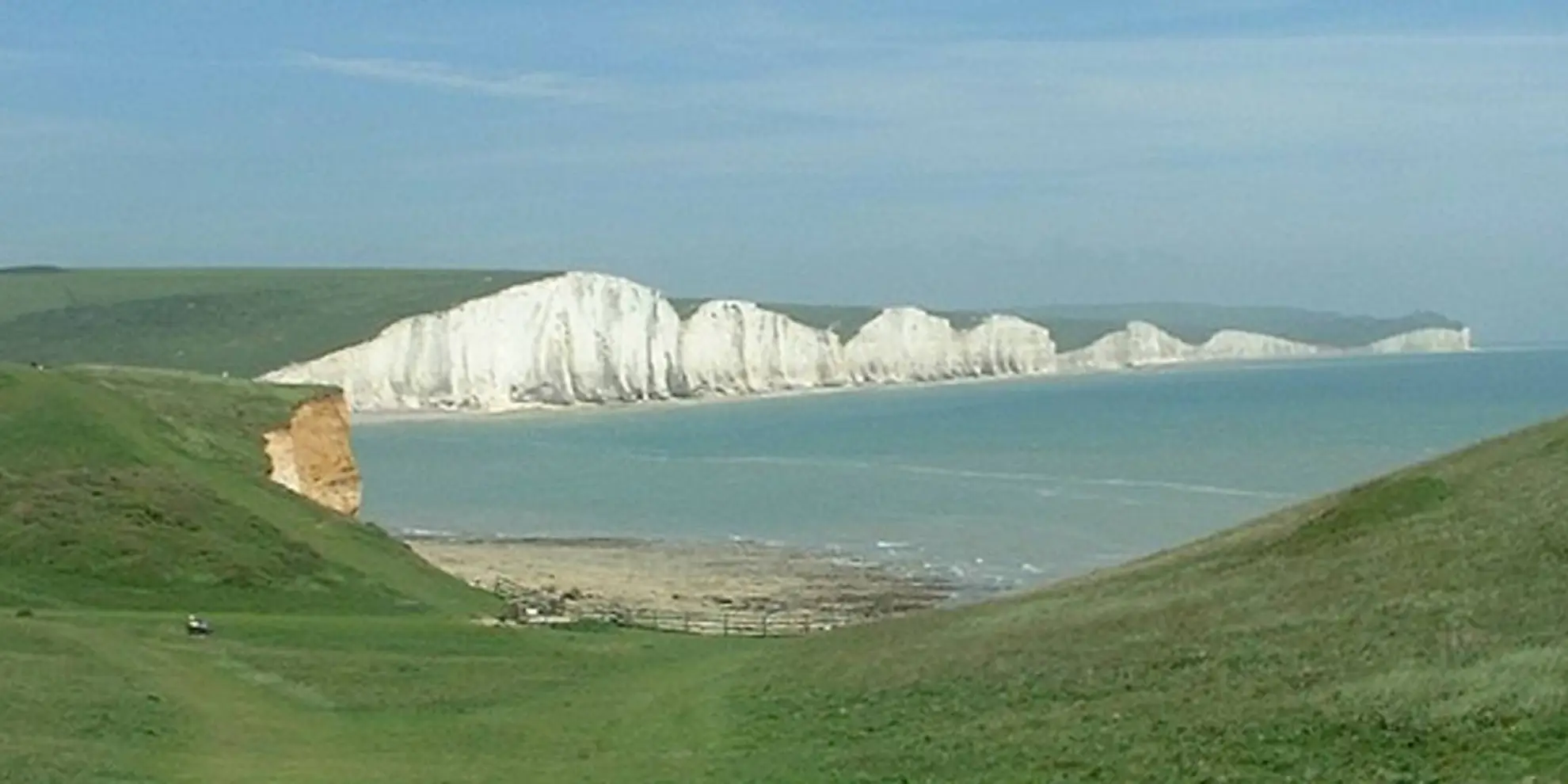 An image depicting the trail Seven Sisters Walk and its surrounding area.