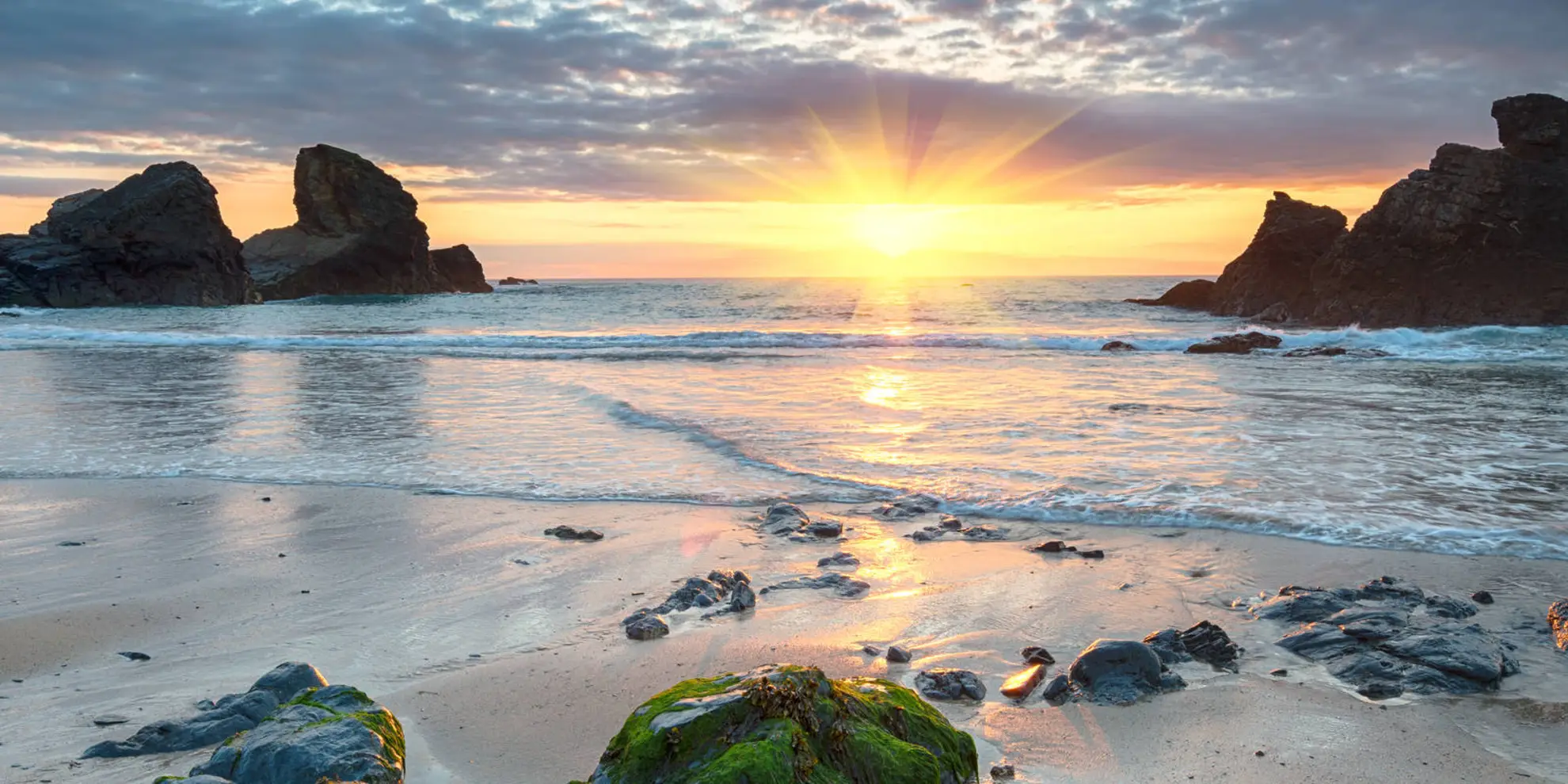 An image depicting the trail Newquay to Porthcothan and its surrounding area.
