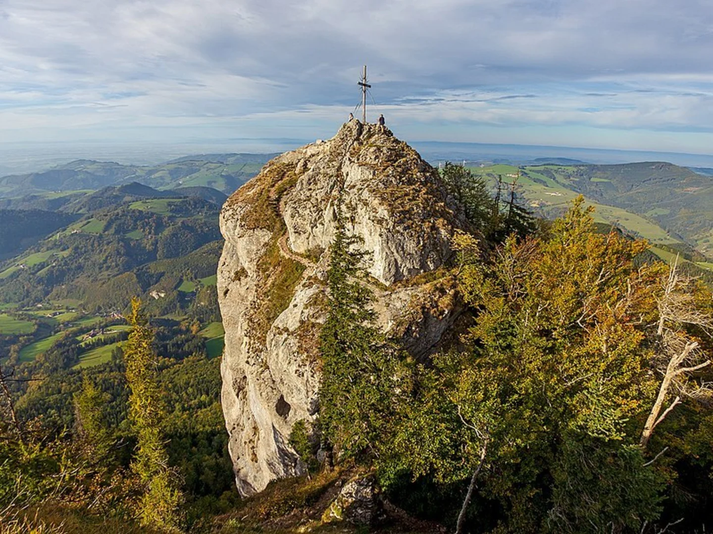 An image depicting the trail Schieferstein via Reichraming and its surrounding area.