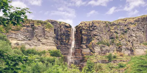An image depicting the trail Sruth in Aghaidh An Aird - The Devils Chimney and its surrounding area.