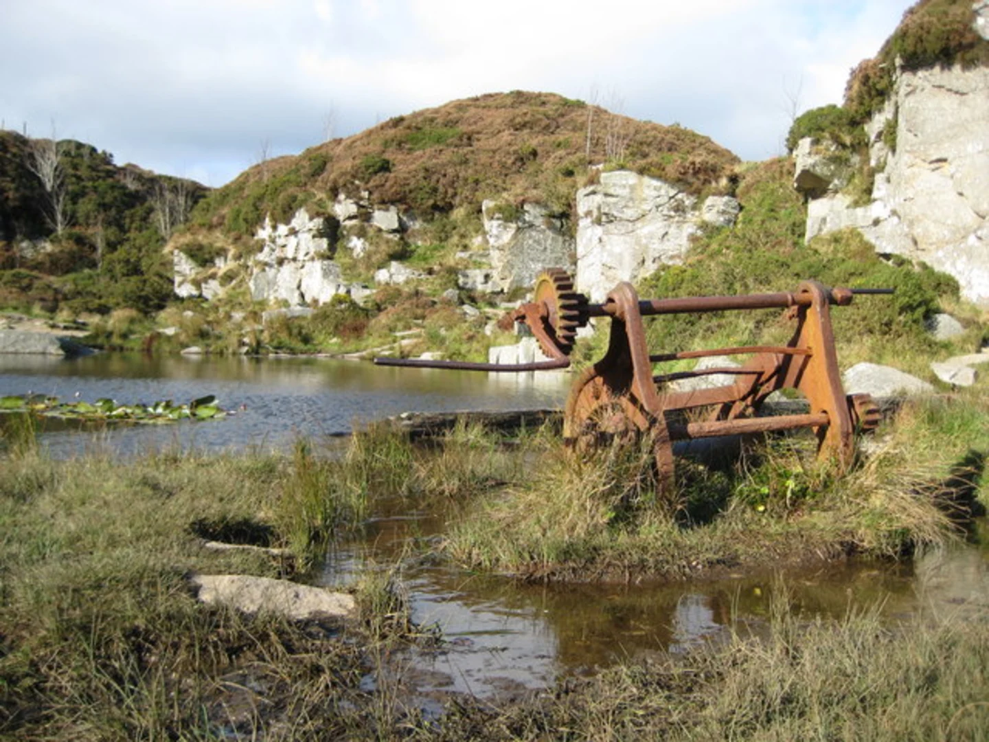 An image depicting the trail Haytor Rocks and Quarry Loop and its surrounding area.