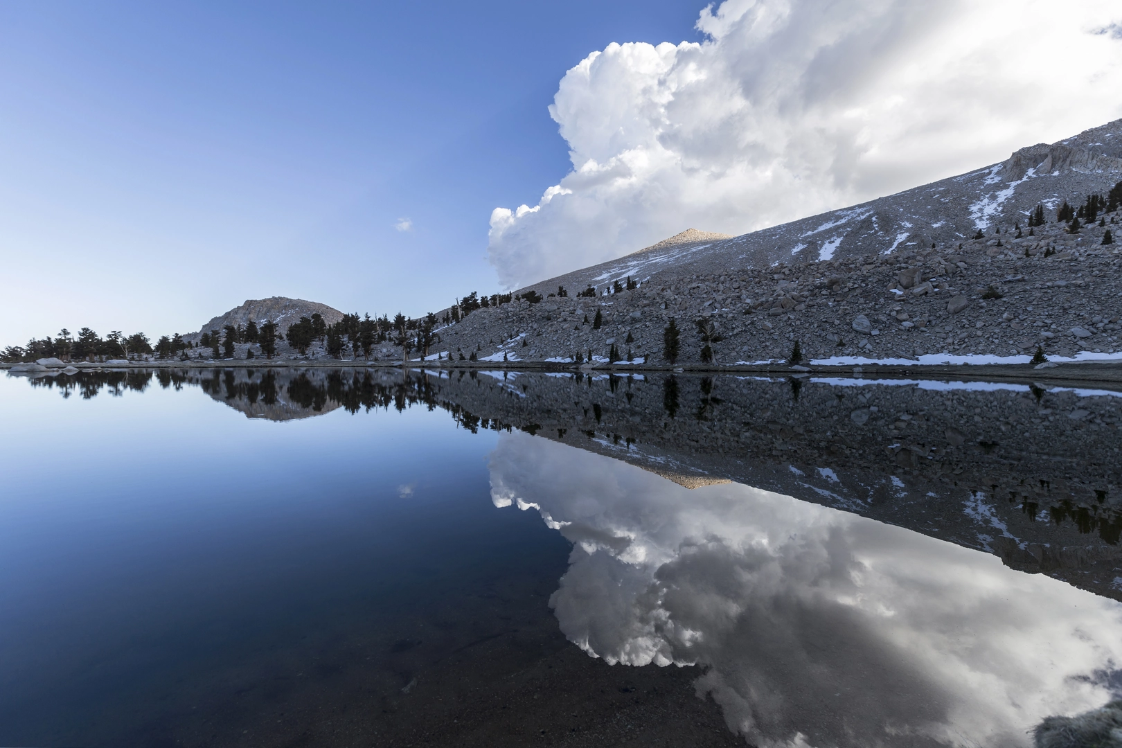 An image depicting the trail Cirque Lake via Bear Creek Cutoff Trail and its surrounding area.