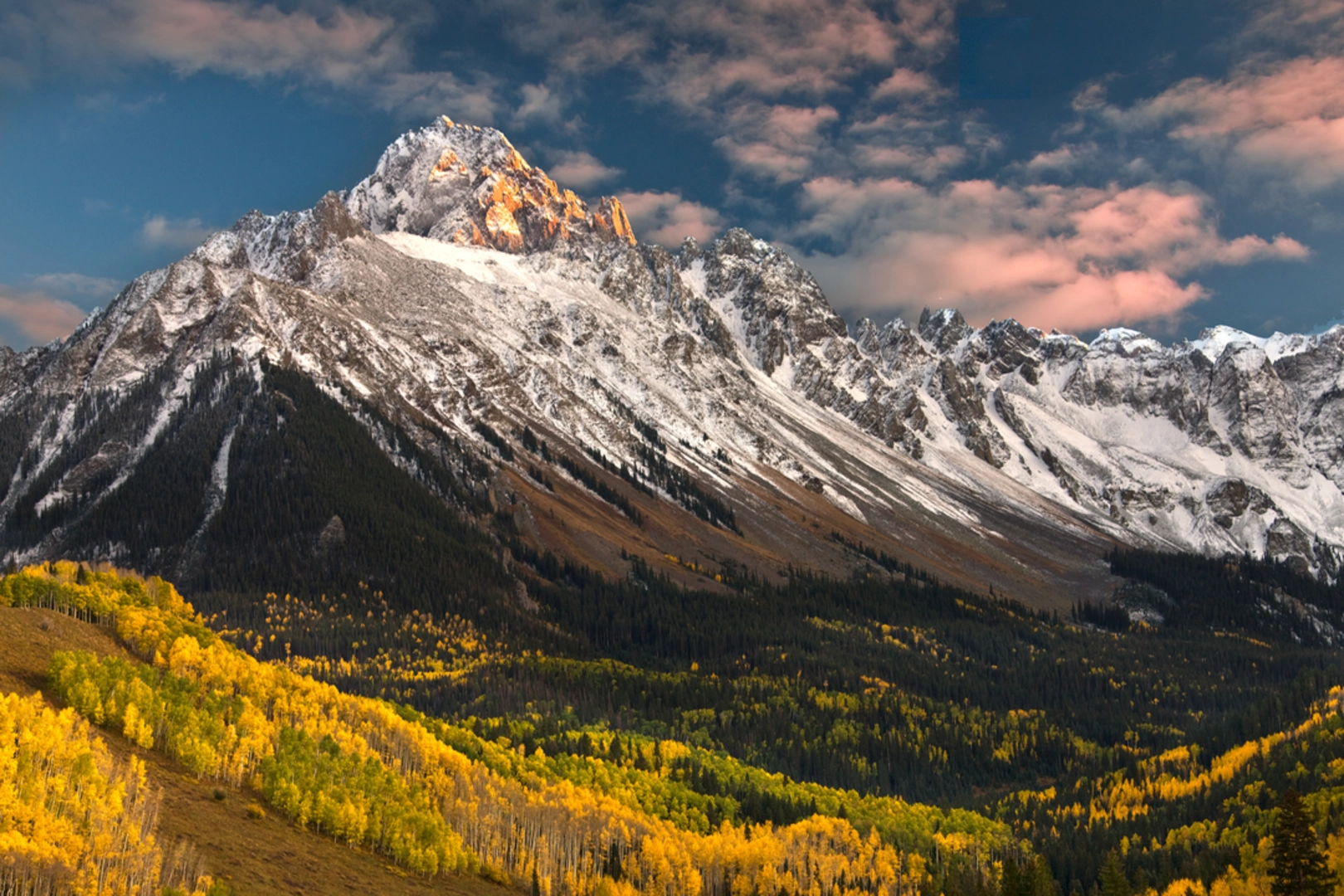 An image depicting the trail Mount Sneffels Trail and its surrounding area.