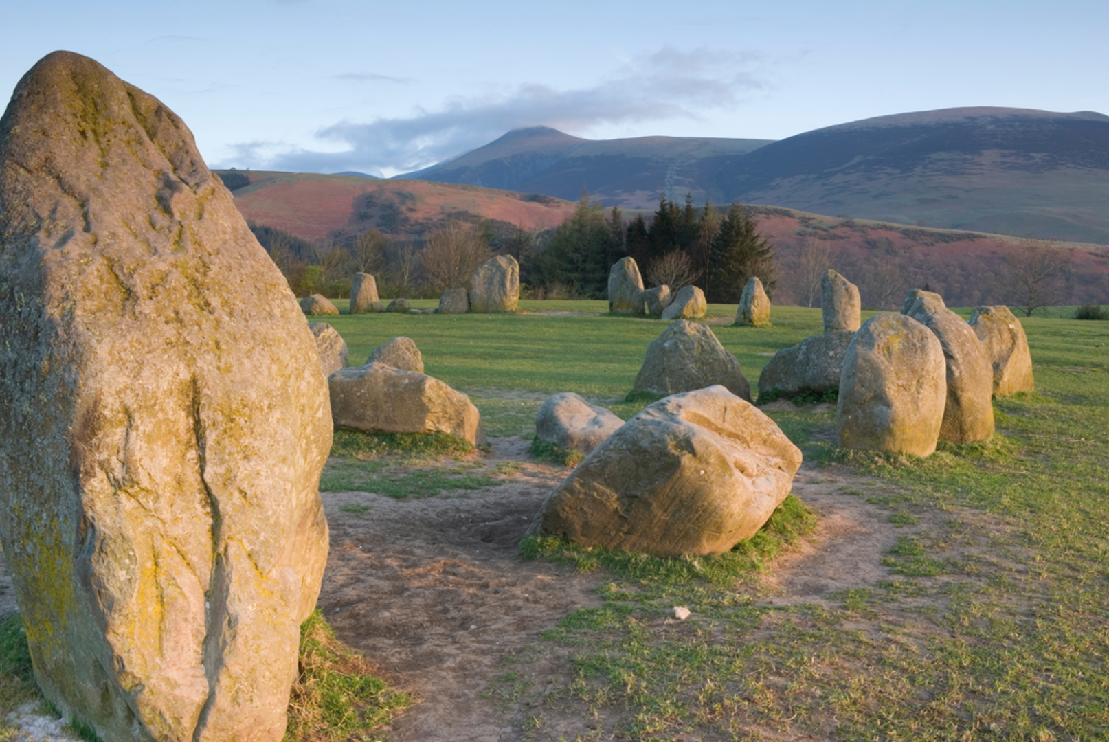 An image depicting the trail Skiddaw Little Man and its surrounding area.