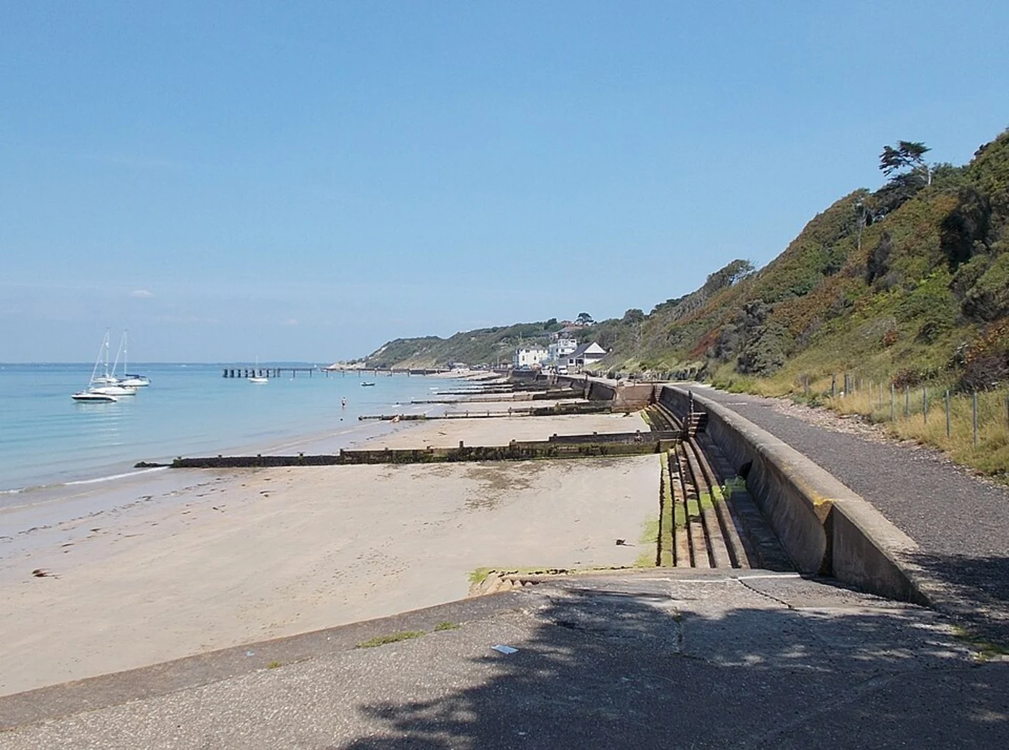An image depicting the trail Totland Pier Walk - Freshwater and its surrounding area.
