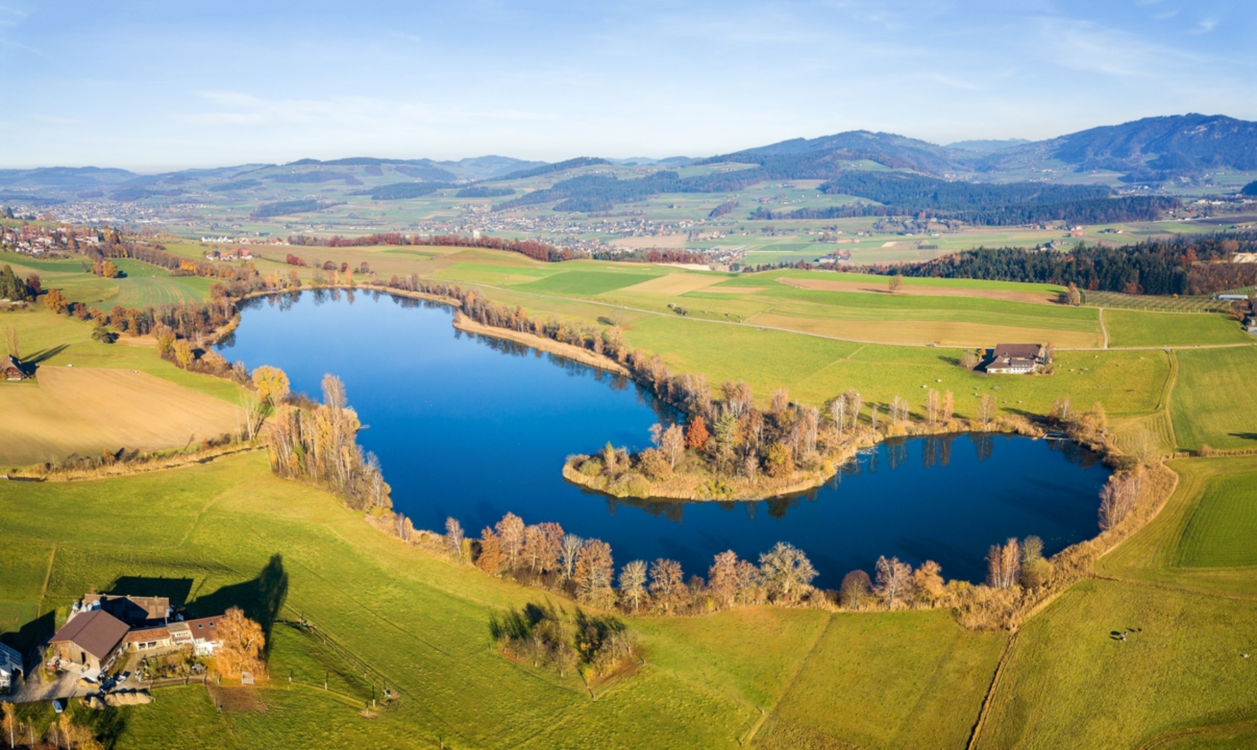 An image depicting the trail Chärwald Robbers and its surrounding area.
