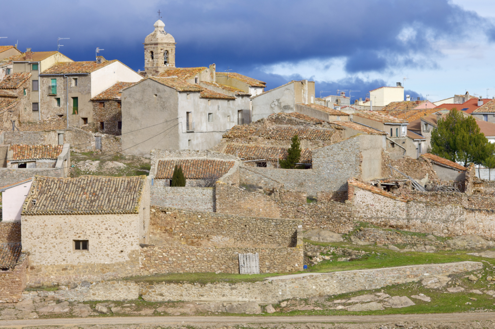An image depicting the trail Alto de la Cucuta de Malanquilla SL Z 23 and its surrounding area.