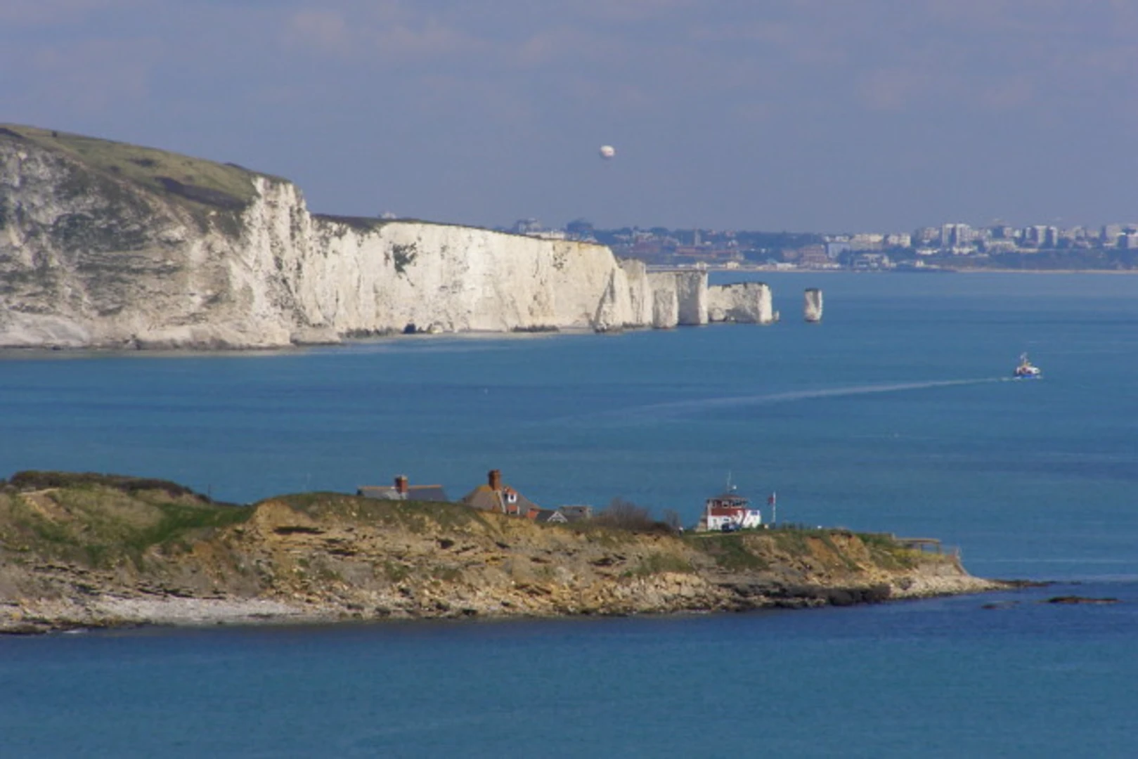 An image depicting the trail Swanage, Corfe Castle and Worth Matravers Loop and its surrounding area.