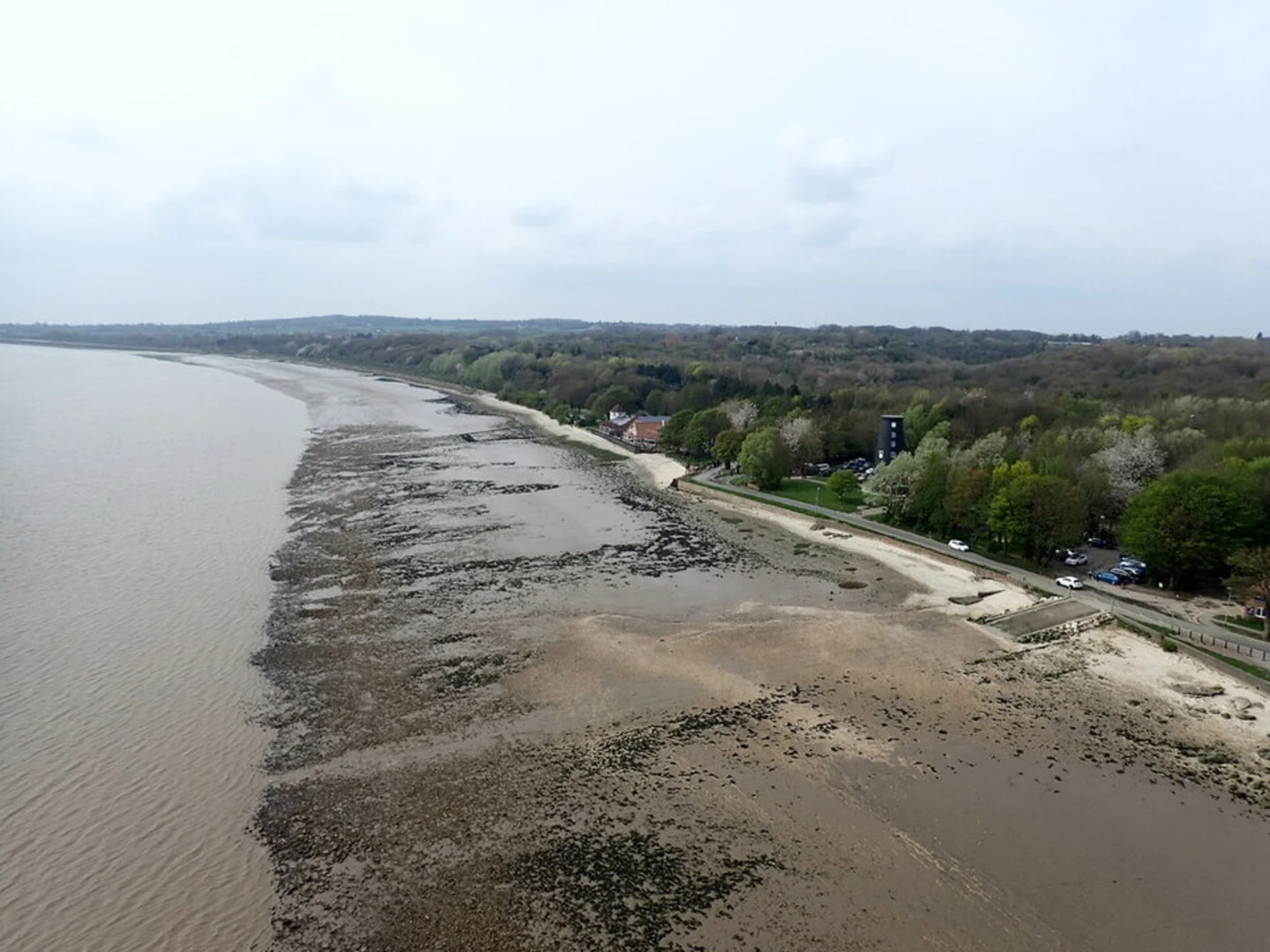 An image depicting the trail Hessle Foreshore Walk and its surrounding area.