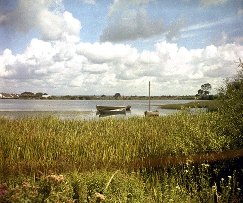An image depicting the trail Middle Pool and Trench Pool Loop and its surrounding area.