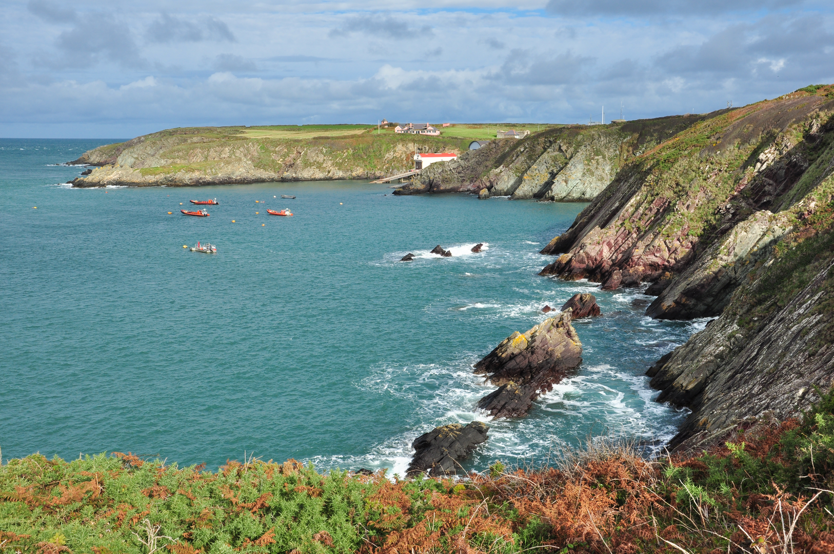 An image depicting the trail St Justinians - Porthselau and its surrounding area.