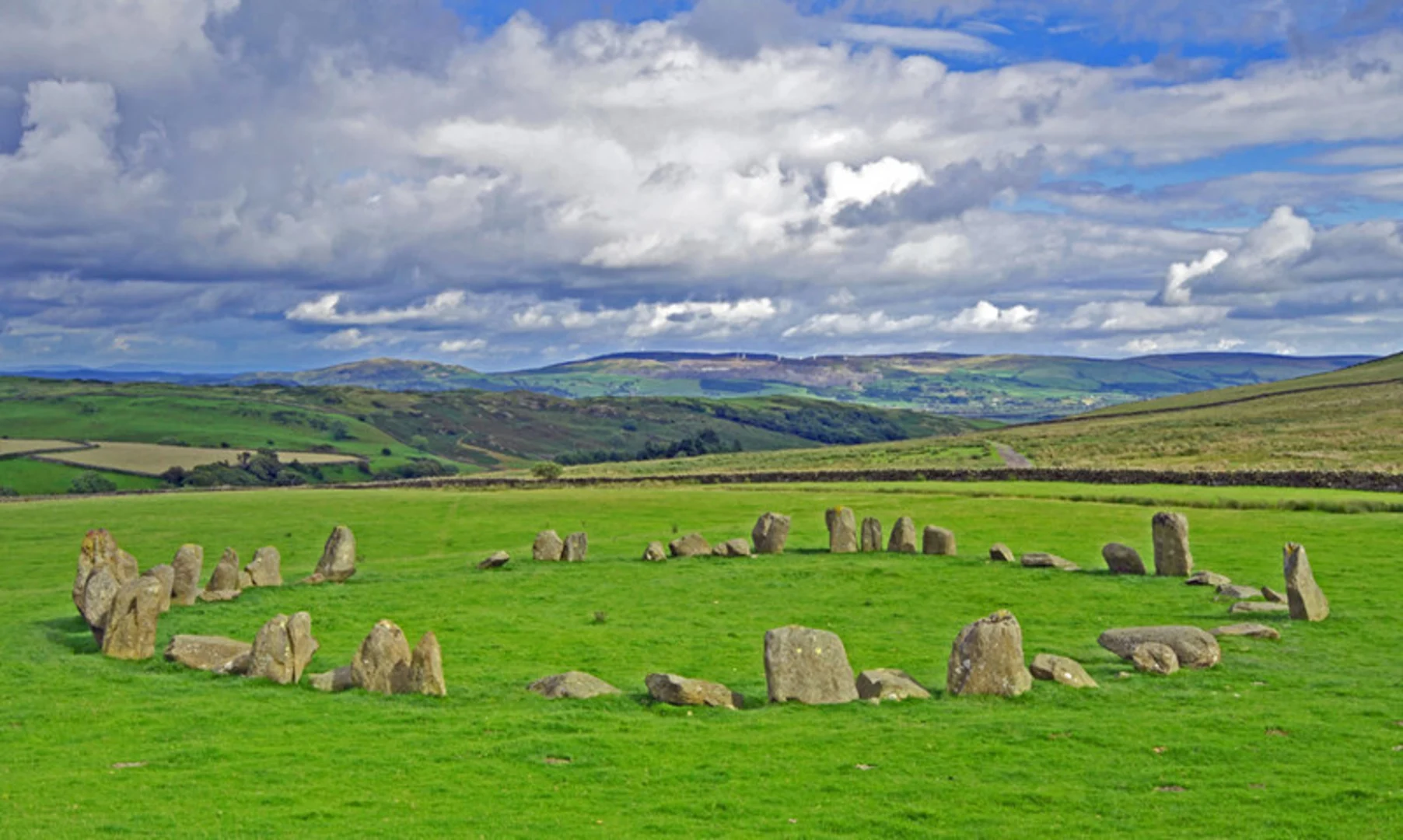 An image depicting the trail Swinside Stone Circle Loop from Mallom and its surrounding area.