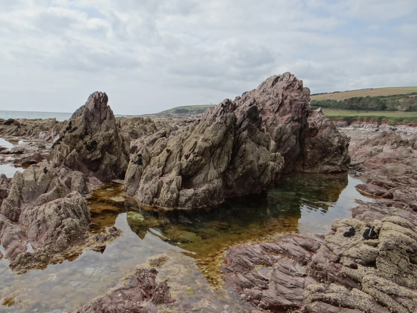 An image depicting the trail Down Thomas, Wembury and Heybrook Bay Loop and its surrounding area.