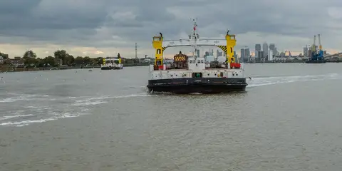 An image depicting the trail Thames Path in South East and its surrounding area.