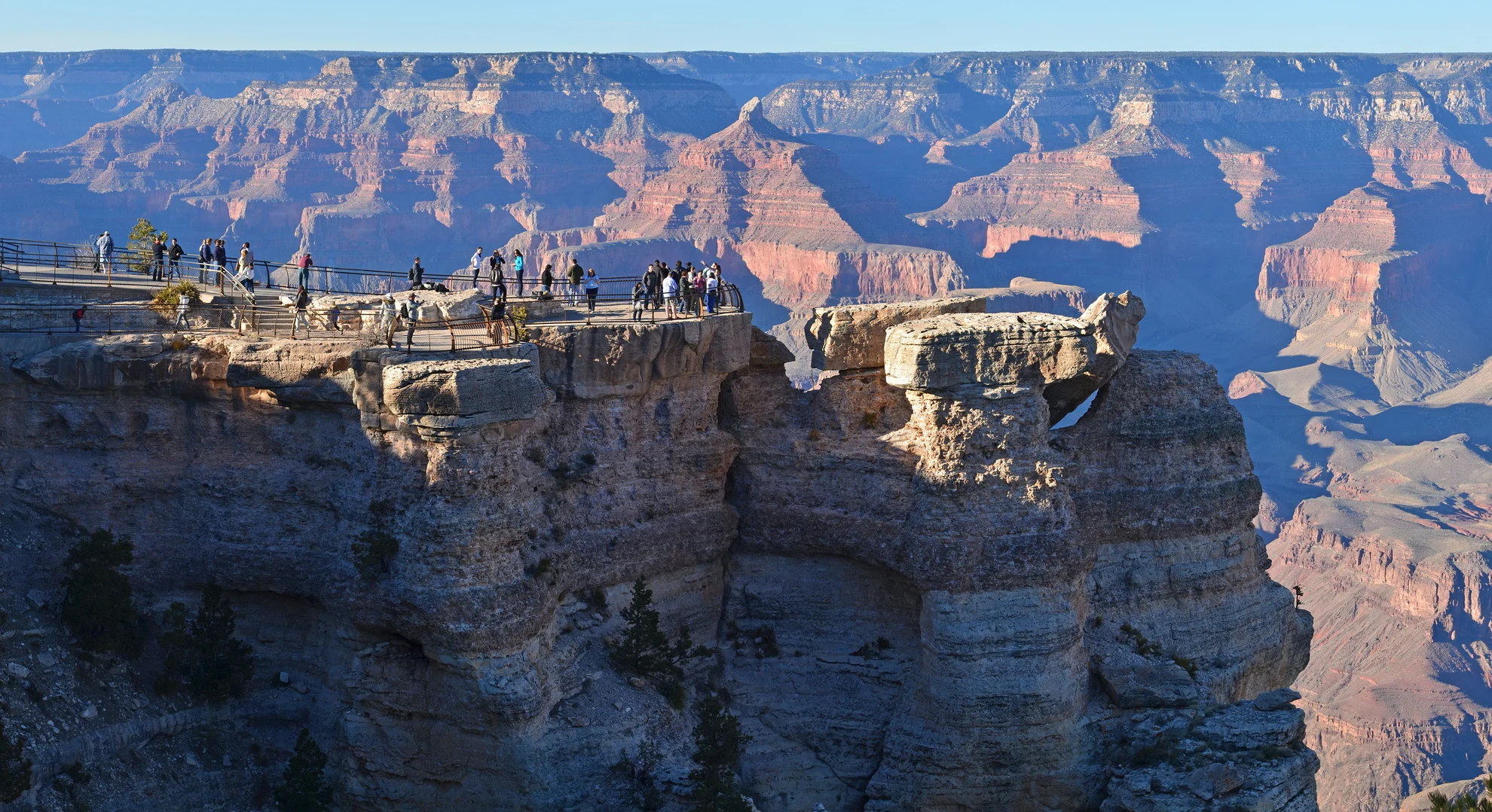 An image depicting the trail Rim Trail and its surrounding area.
