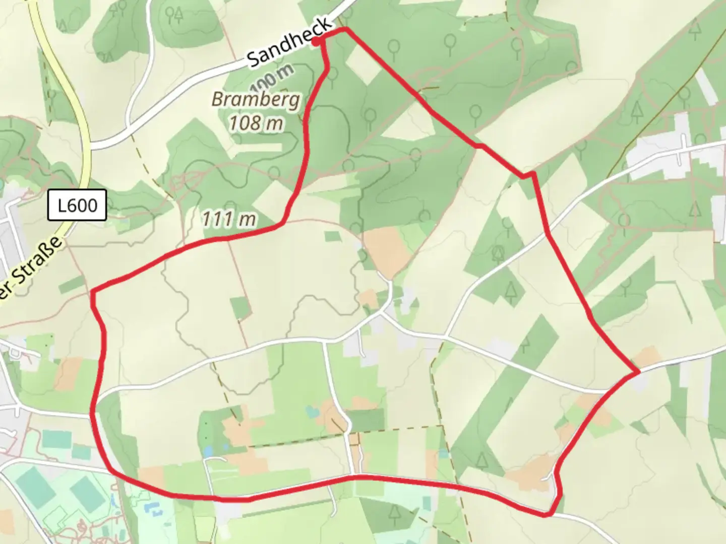 An image depicting the trail Kreuzweg and Berge Loop and its surrounding area.