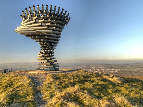 An image depicting the trail Towneley Park and Singing Ringing Tree via Burnley Way and its surrounding area.