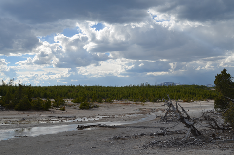 An image depicting the trail Mount Holmes Trail and its surrounding area.