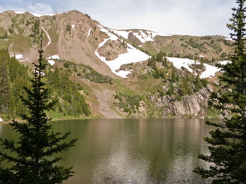 An image depicting the trail Bowen Lake via Wolverine Trail and its surrounding area.