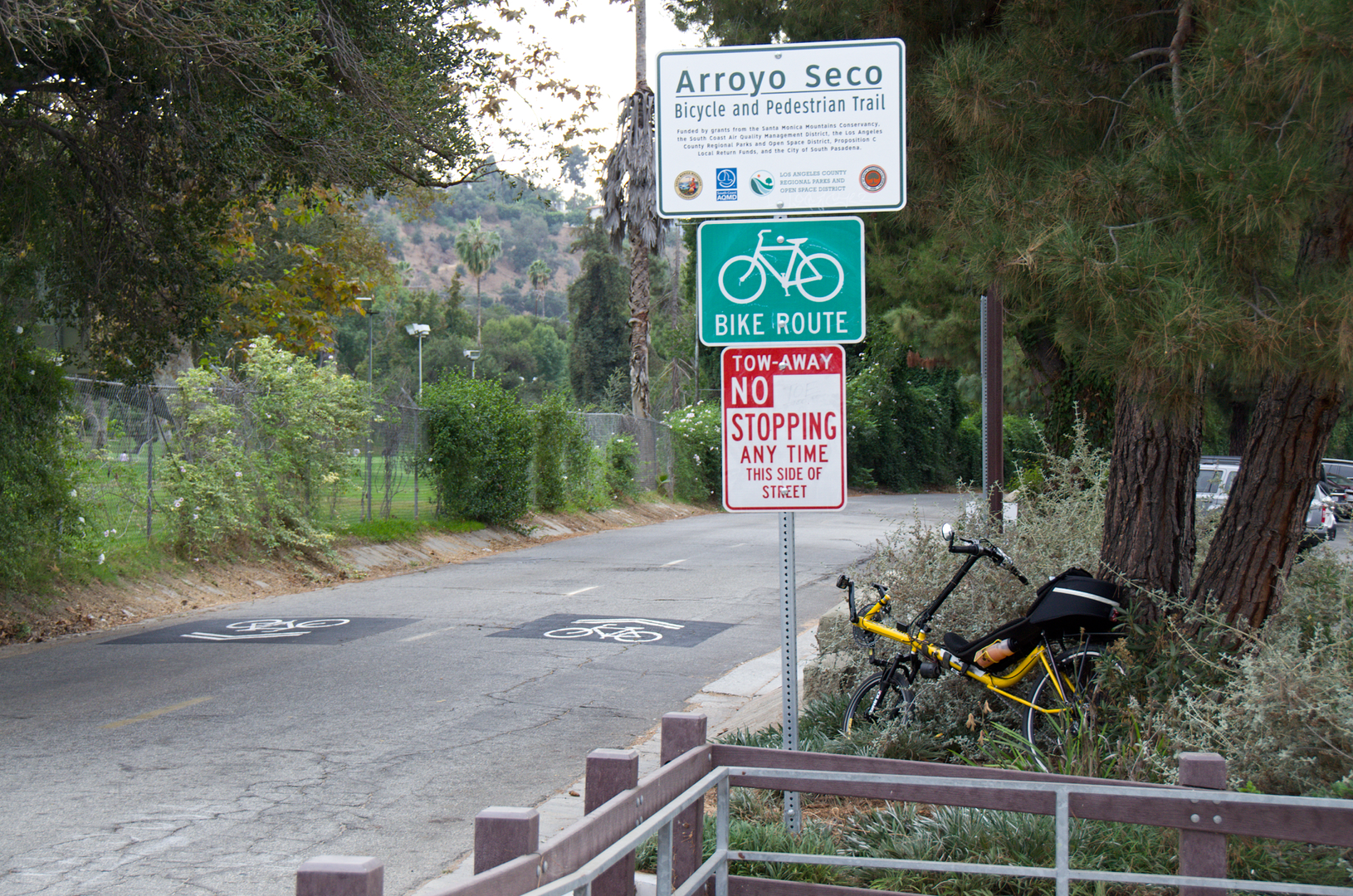 An image depicting the trail Arroyo Seco Trail and its surrounding area.