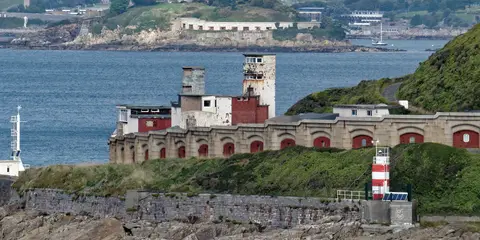 An image depicting the trail Bovisand and Hooe Lake Walk and its surrounding area.