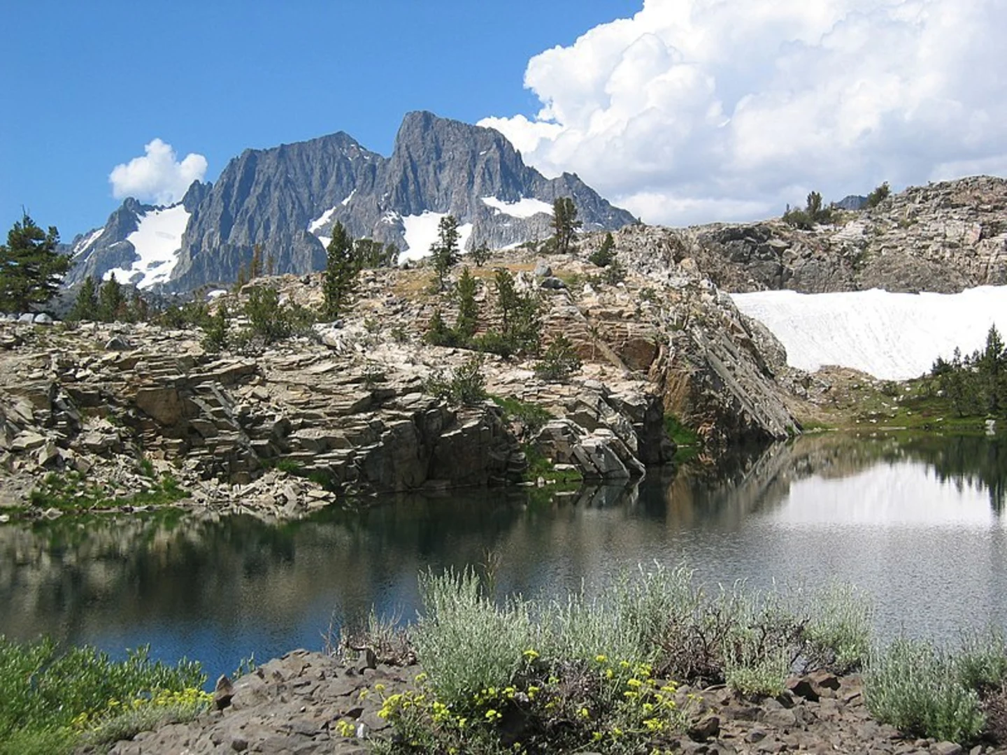 An image depicting the trail Agnew Pass Trail and its surrounding area.