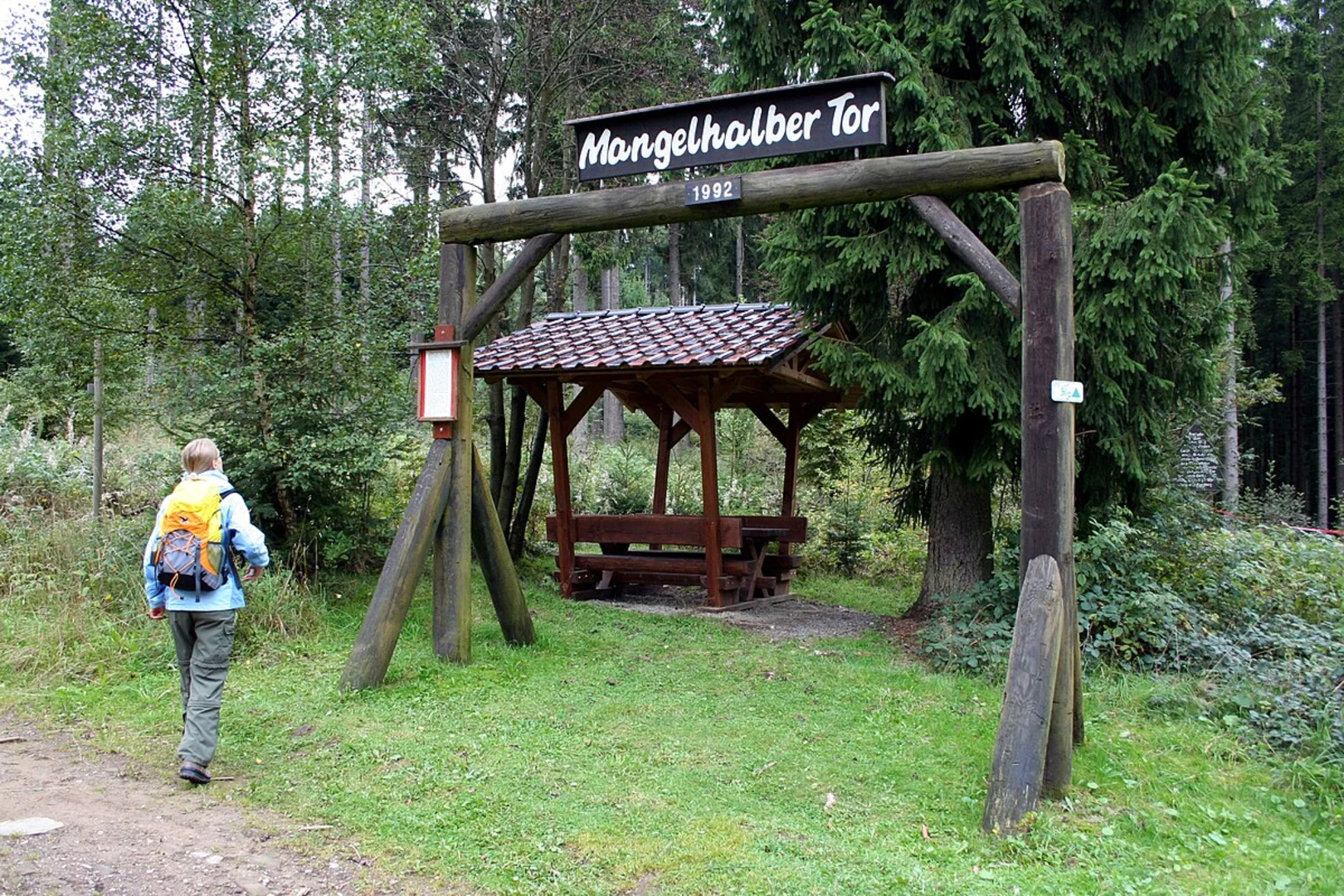 An image depicting the trail Osterode am Harz to Ziegenberger Teich via Harzer Hexen Stieg and its surrounding area.