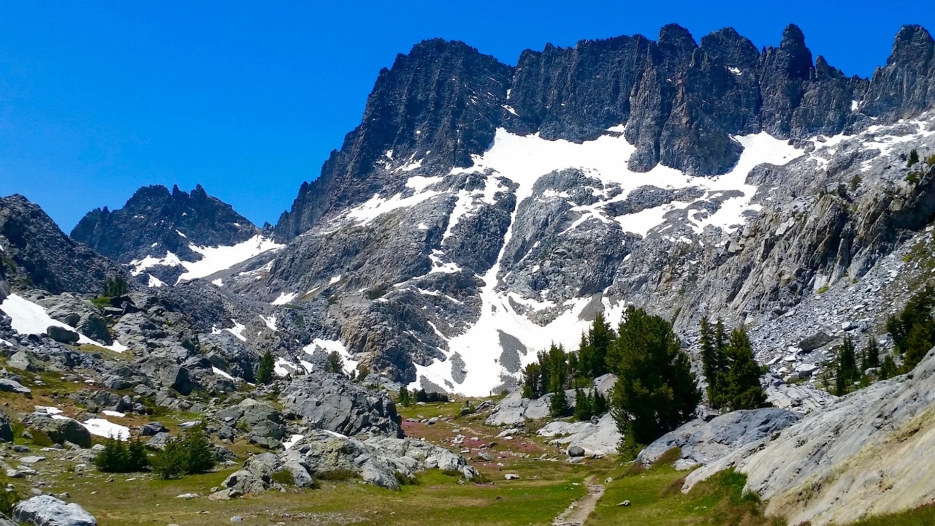 An image depicting the trail Shadow Creek Trail and its surrounding area.