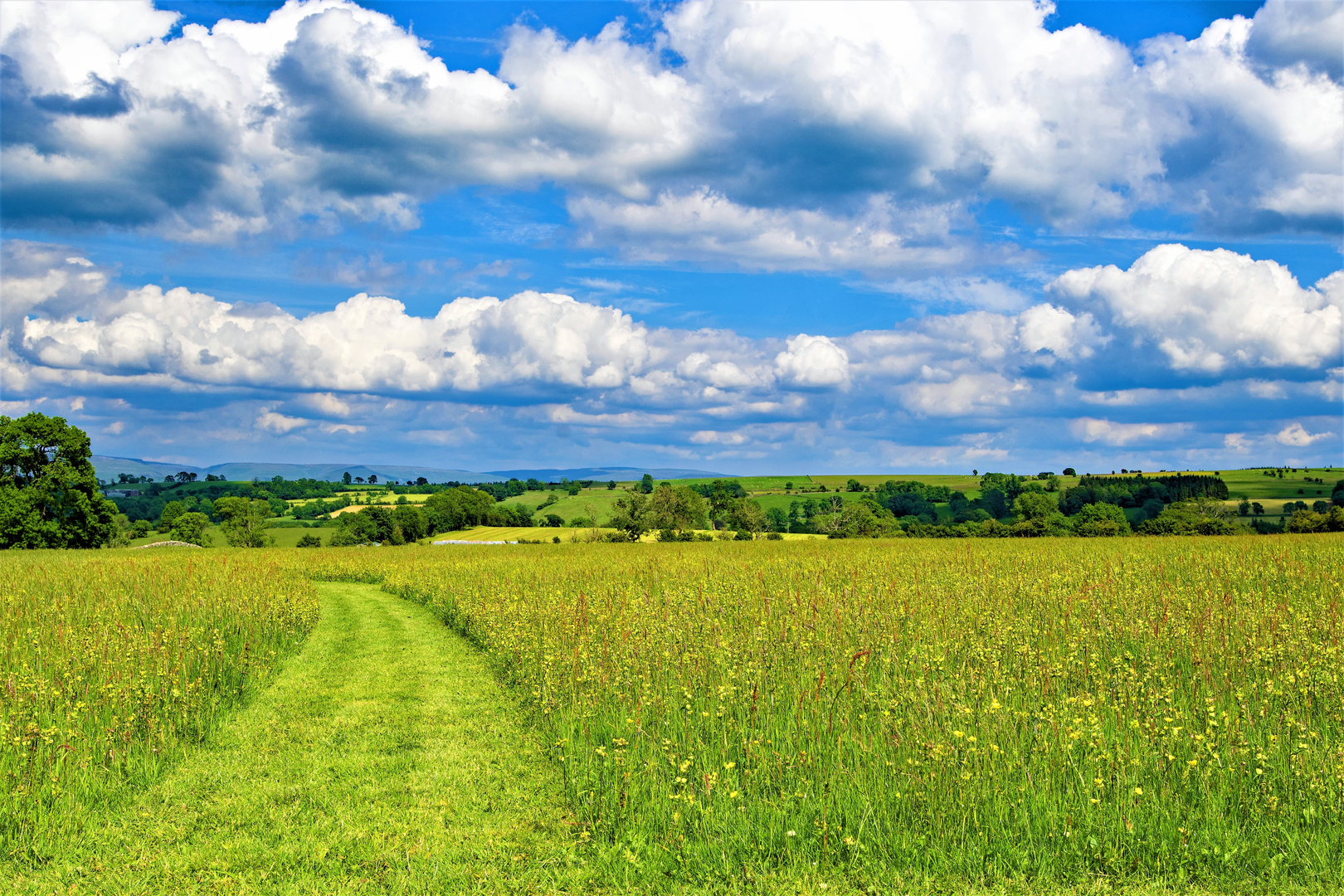 An image depicting the trail Lyvennet Valley Walk and its surrounding area.
