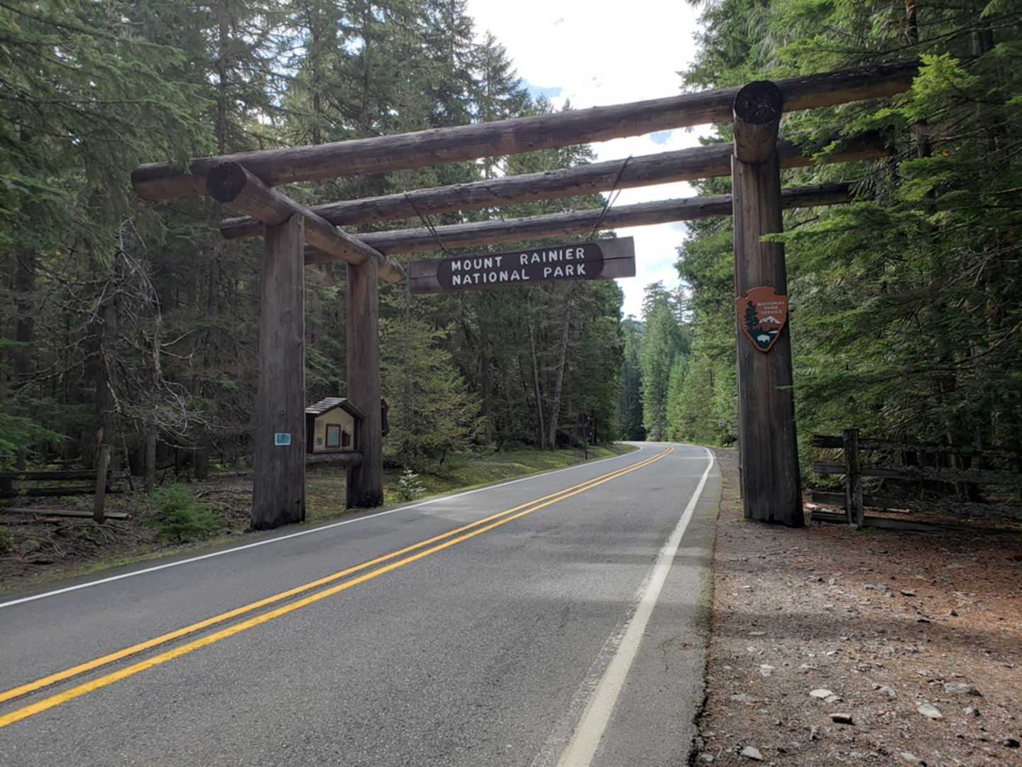 An image depicting the trail Crystal Ridge Trail and its surrounding area.