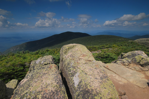 An image depicting the trail Mount Whiteface via Dicey's Mill to Blueberry Ledge Loop Trail and its surrounding area.