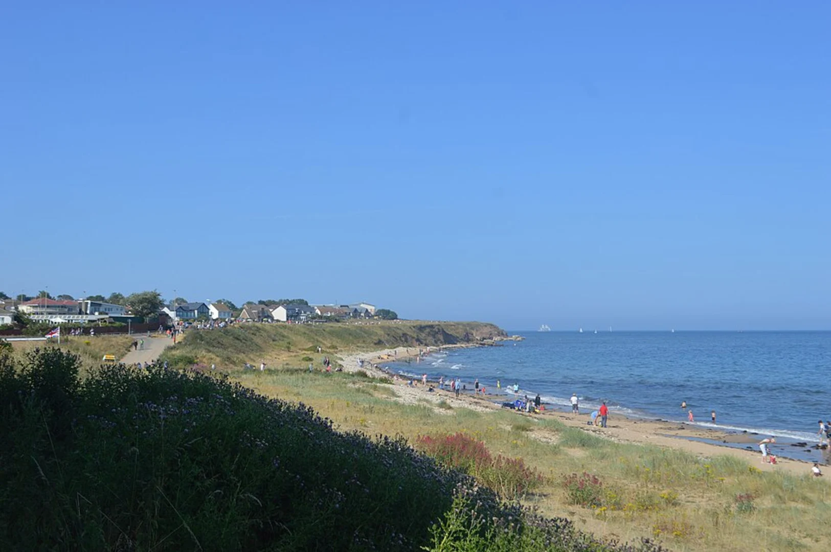 An image depicting the trail Roker Lighthouse Walk and its surrounding area.