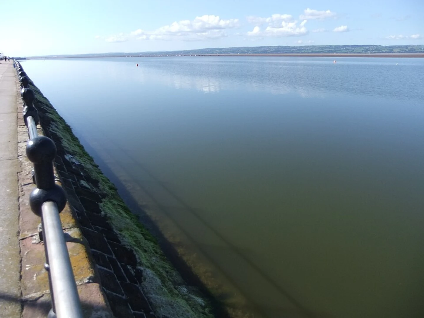 An image depicting the trail Marine Lake and West Kirby Loop and its surrounding area.