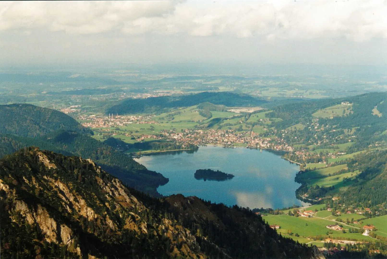 An image depicting the trail Schliersee Loop and its surrounding area.