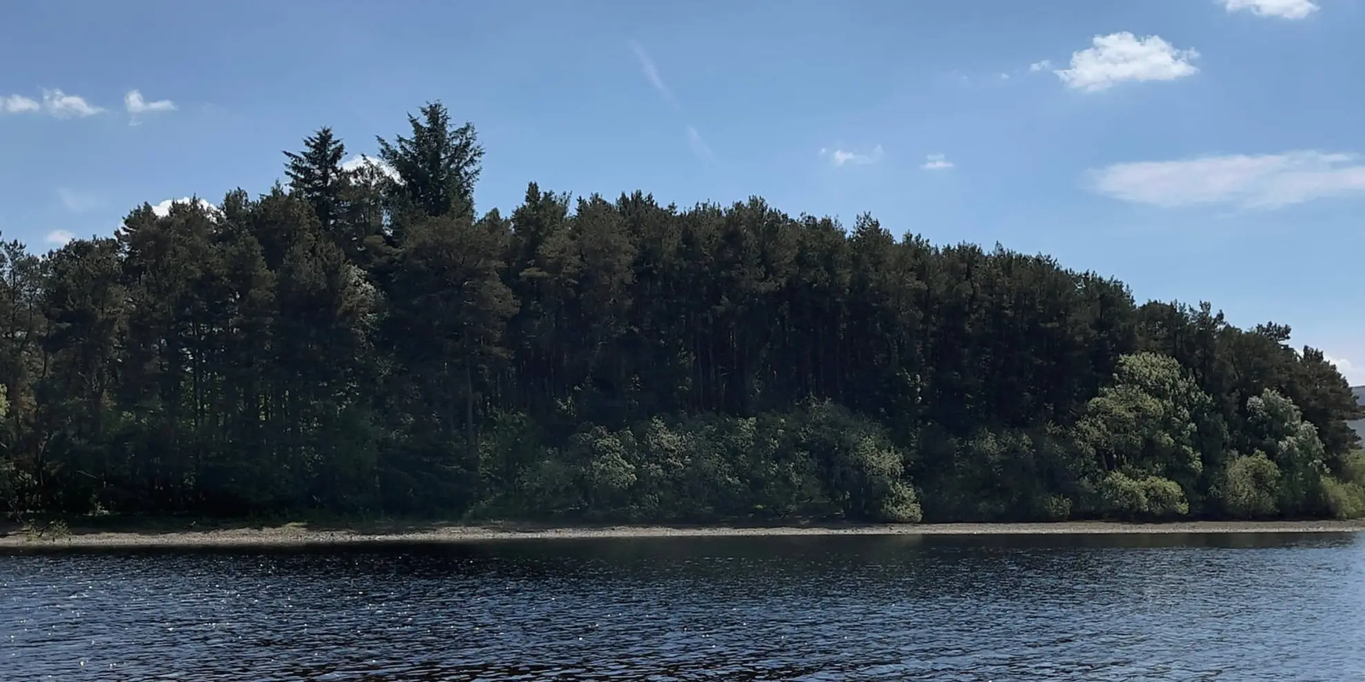 An image depicting the trail Blackhope Scar Loop from Gladhouse Reservoir and its surrounding area.