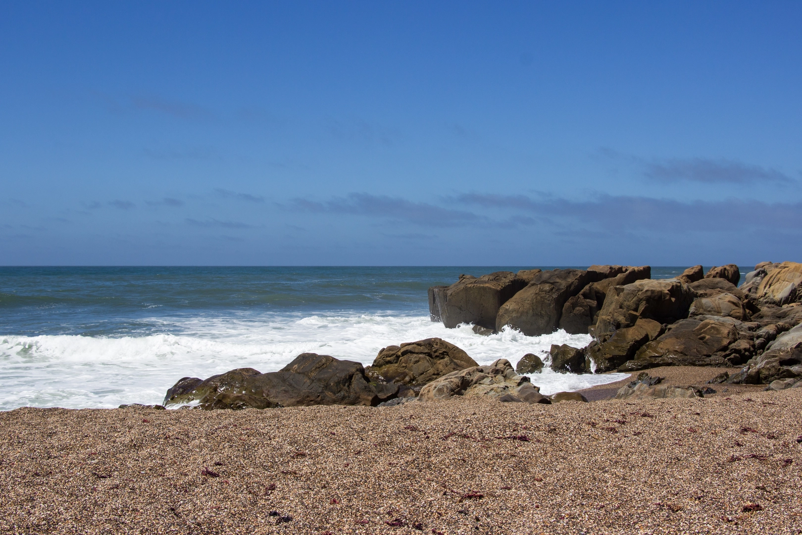 An image depicting the trail Arroyo de los Frijoles Trail and its surrounding area.
